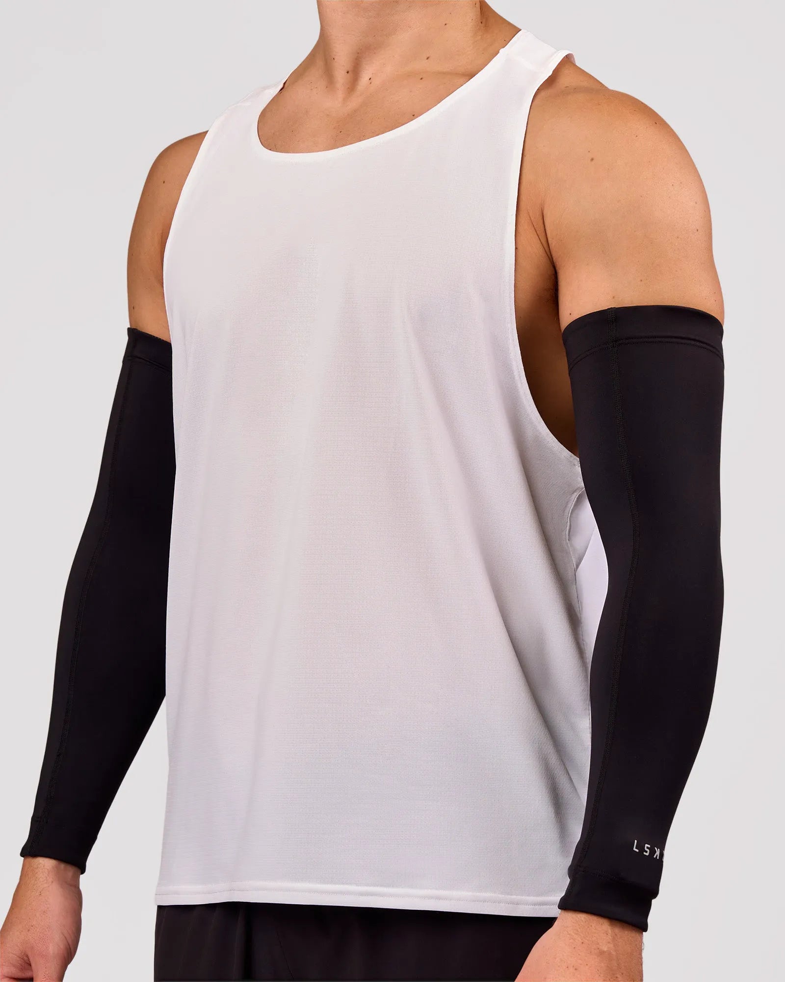 Pace Run Sleeves - Black | Running Arm Sleeves