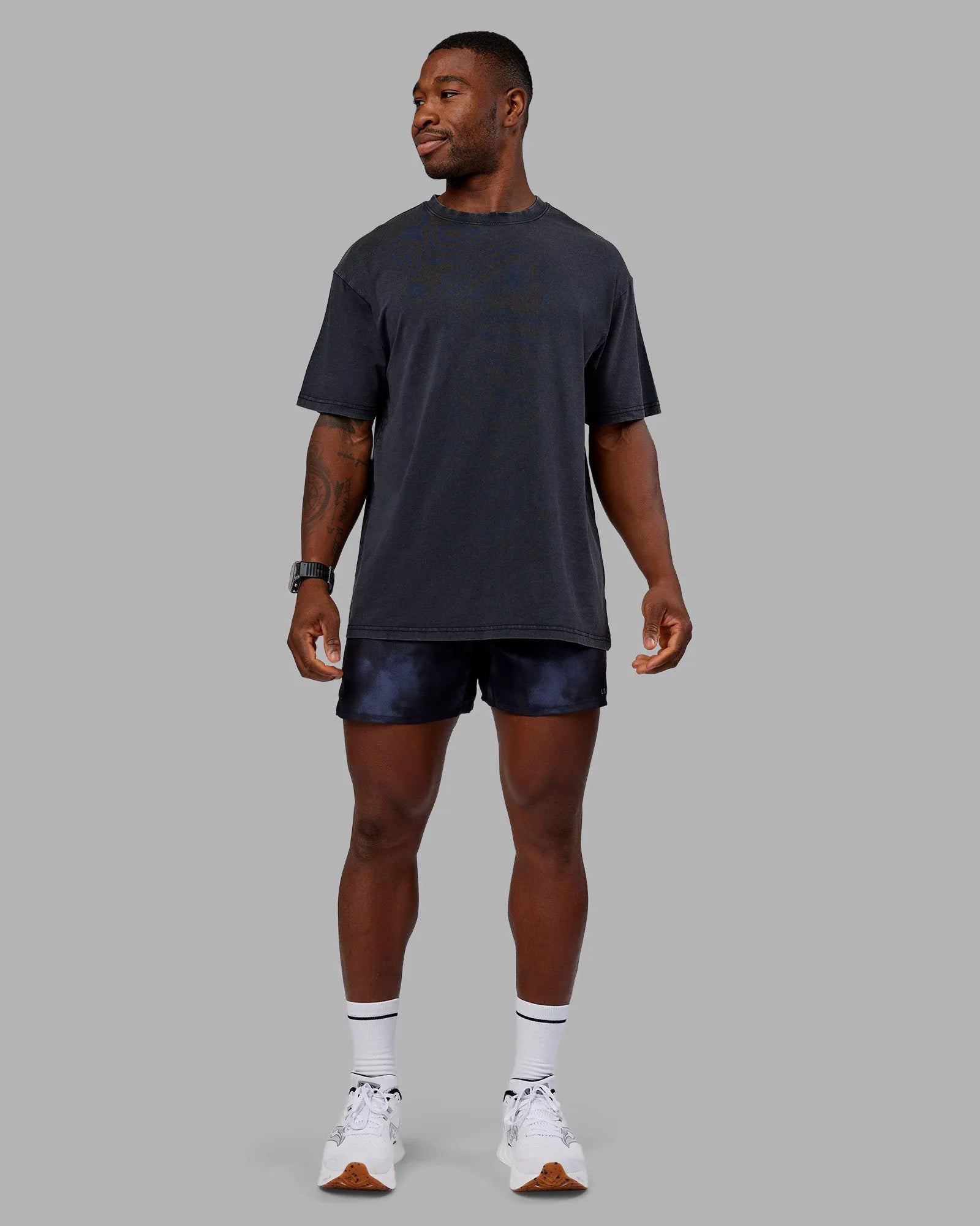 Black Washed-Circular Gray