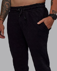 Black-Geometric