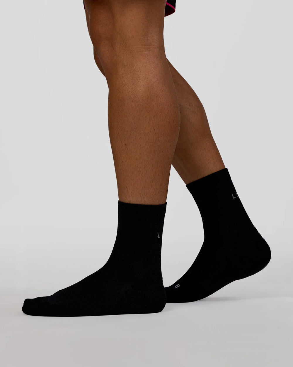 Black-Reflective