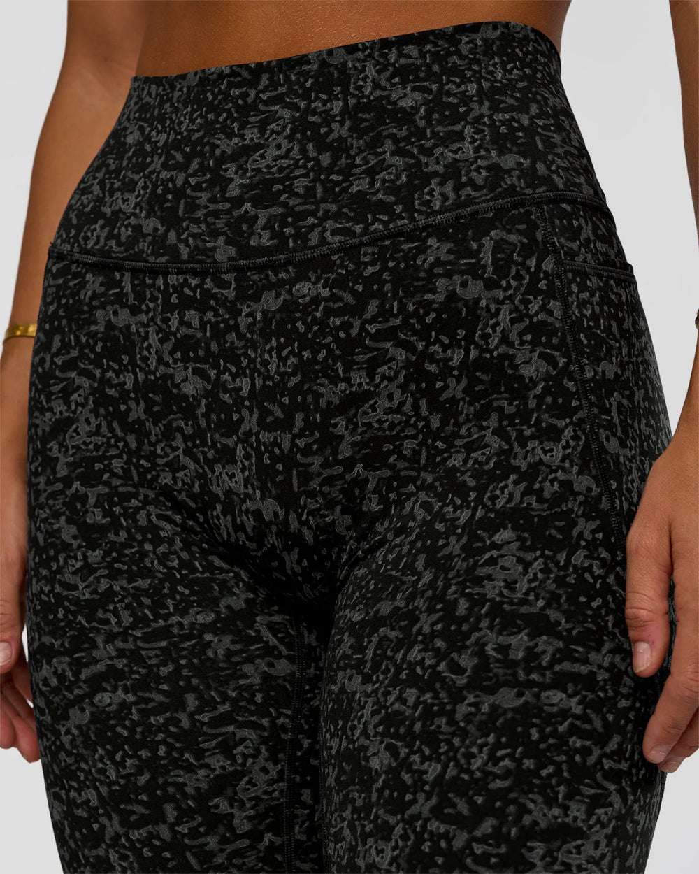 Energy Print Black-Reflective