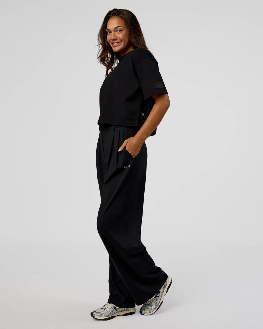 Black-Reflective