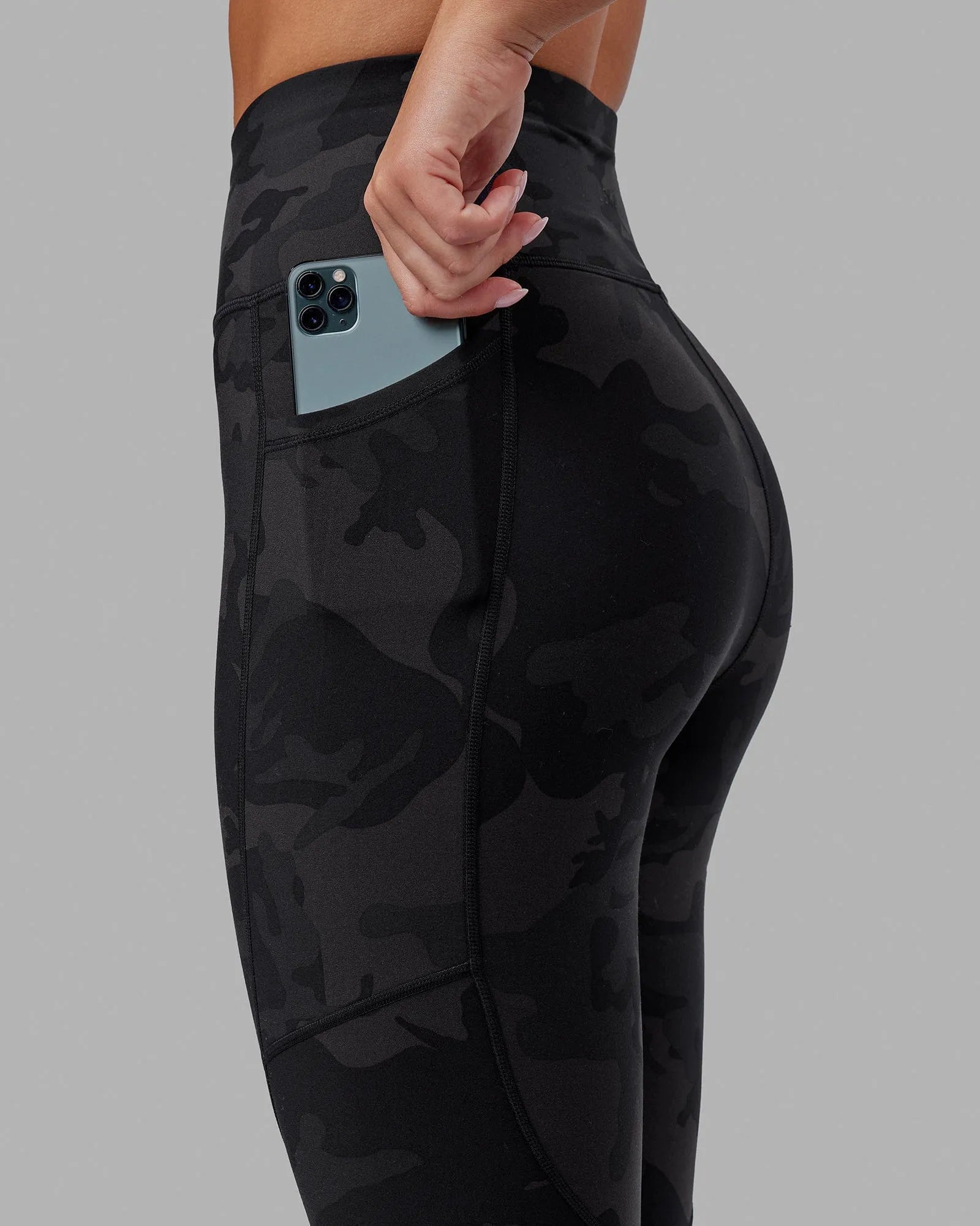 Black-Camo