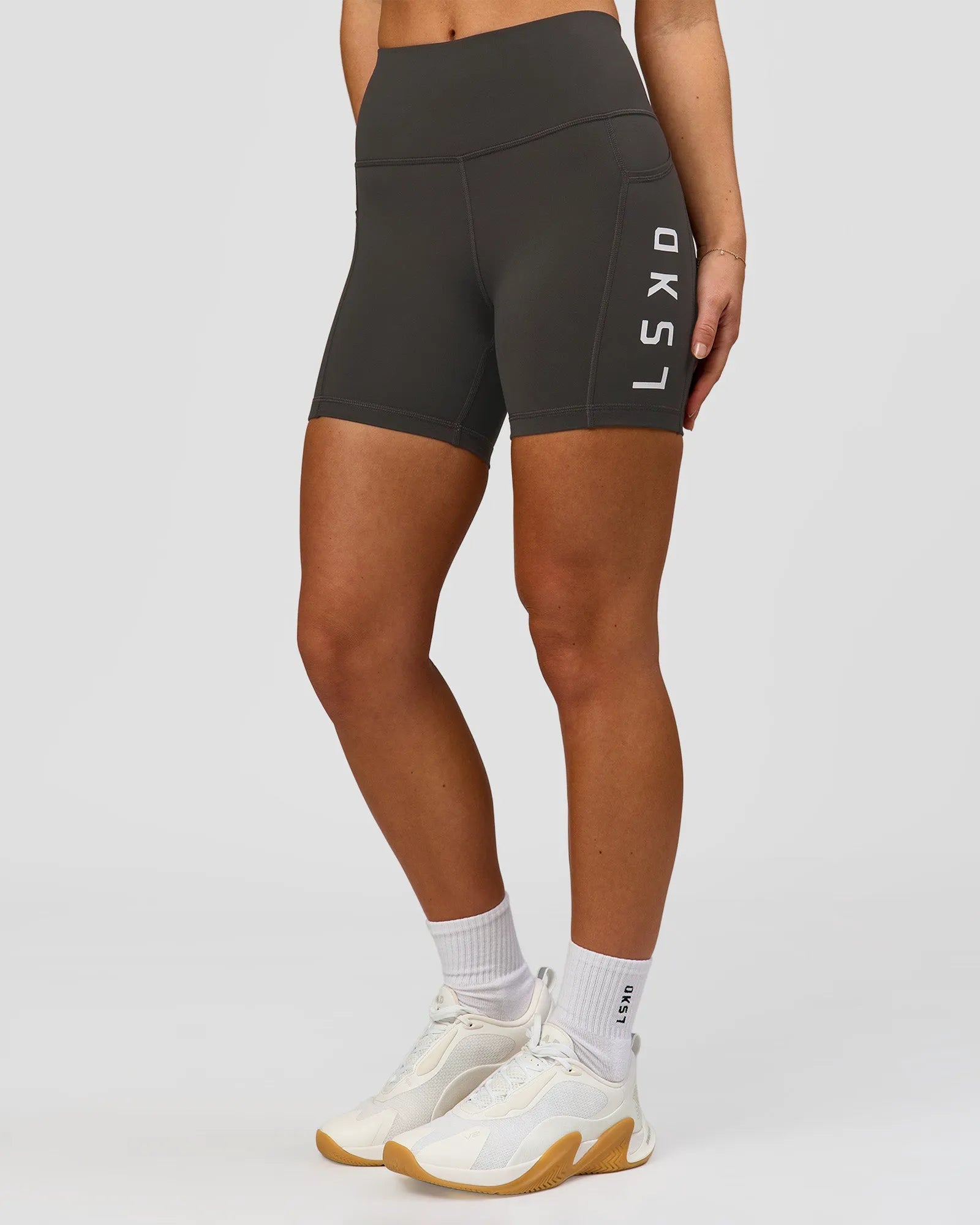 Onyx-White