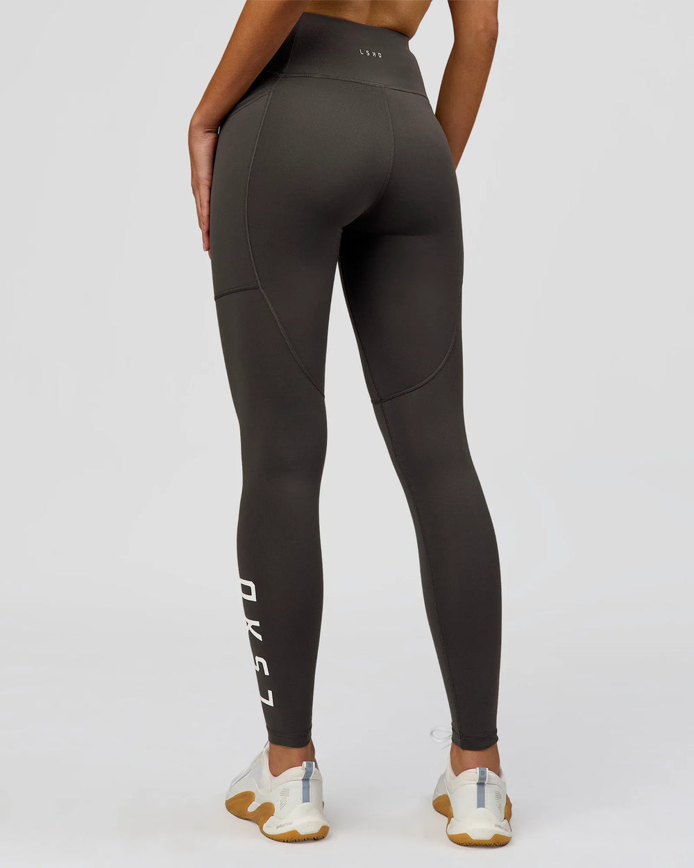 Onyx-white