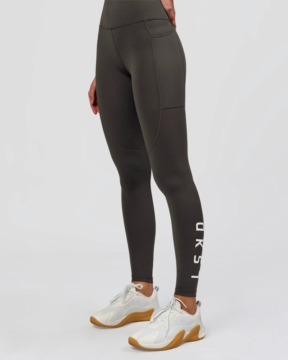 Onyx-white